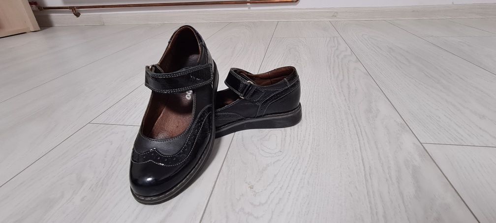 Pantofi piele scoala marime 30