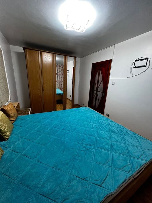 Inchiriez apartament 2 camere utilat situat in Centru Dragalina