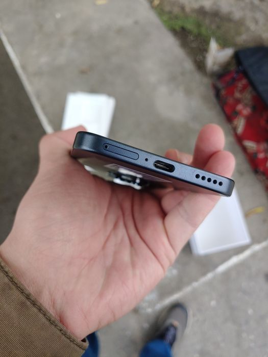 Honor 400 12/256 Gb sotiladi
