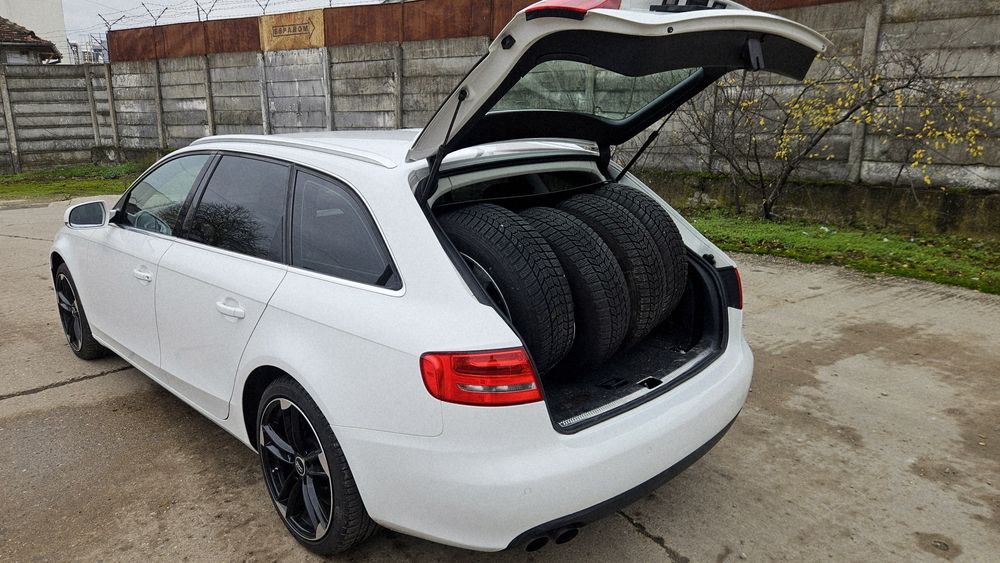 Audi A4 B8 2.0 TDI S-LINE