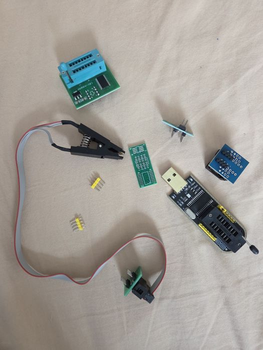 Комплект USB програматор CH341A за EEPROM Flash BIOS 24 25, адаптер SO