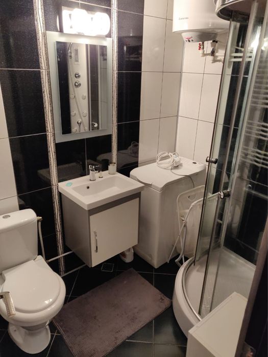 Garsoniera de inchiriat!