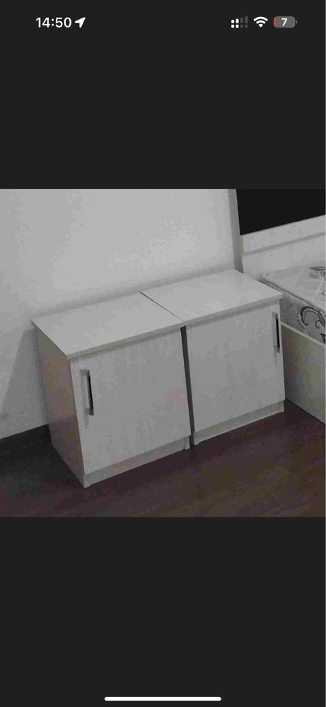 Срочно продам трюмо и 2 тумбочки