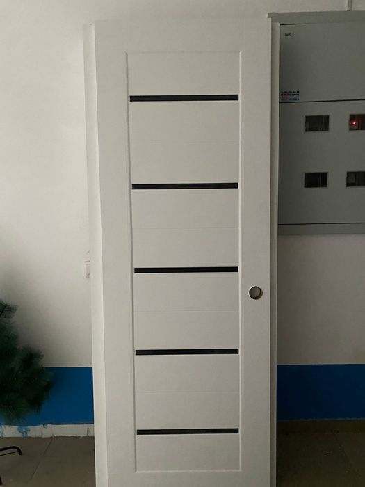 Двери б/у в отличном состоянии з двери 70. 3 двери 80 самовывоз