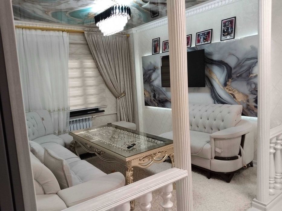 Uy sotiladi 4 xonali 104 kv metr