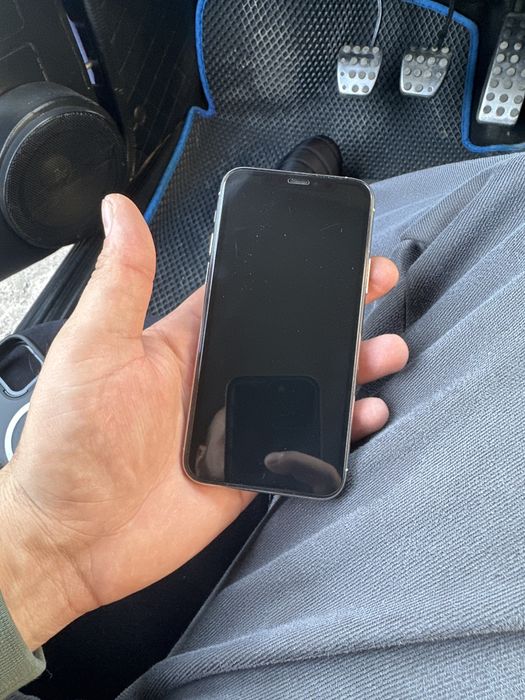 Айфон 11про 64 память в отличном состояние