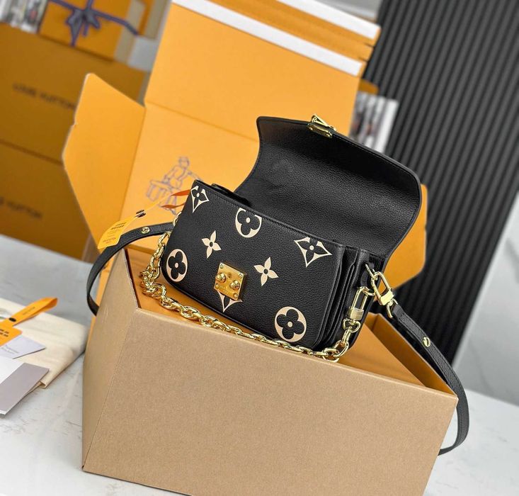 Geanta LV Louis Vuitton Metis East West 21 cm negru, tip Premium