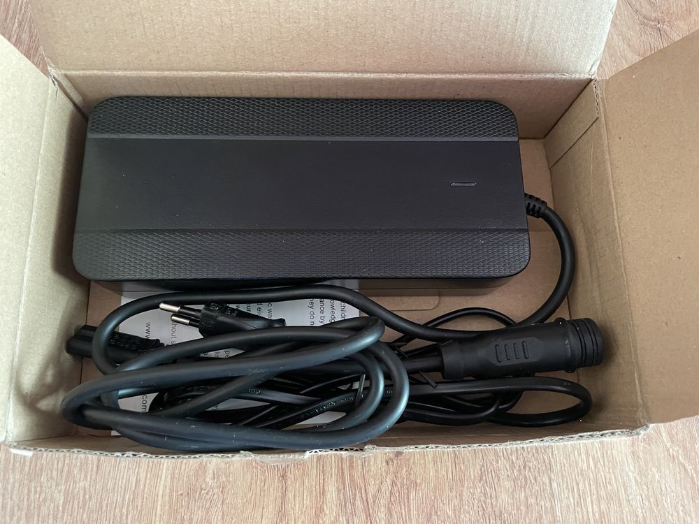 Flyer SIB 2/STB 4A charger /зарядно за ел.велосипед