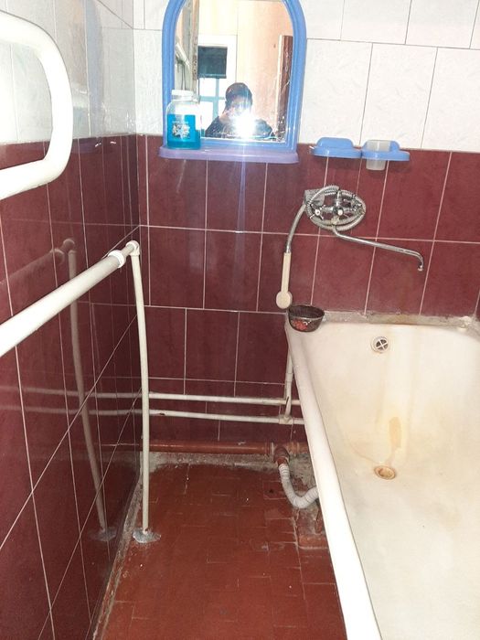 2xonali kvartira sotiladi