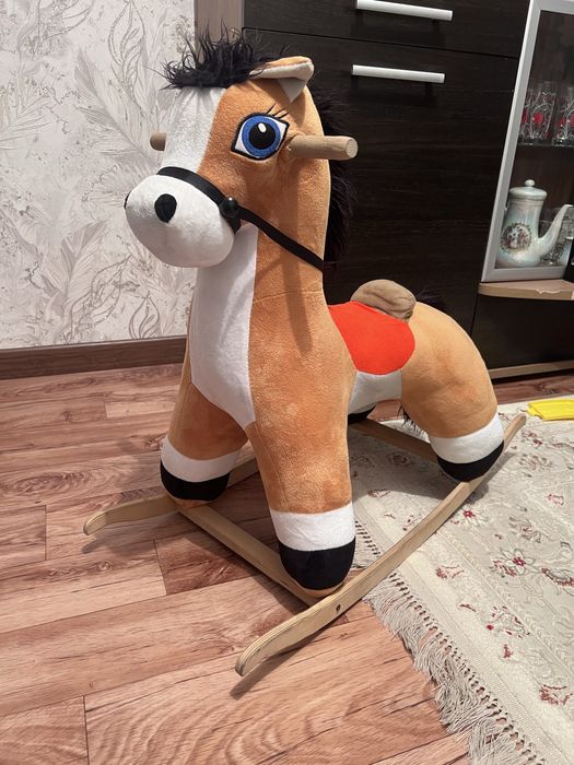 Продам лошадку-качалку
