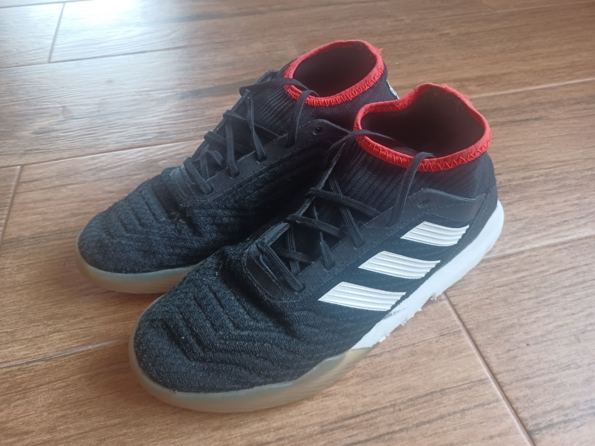 tenisi alergare Adidas Predator Tango 18.1 nr40 in stare buna