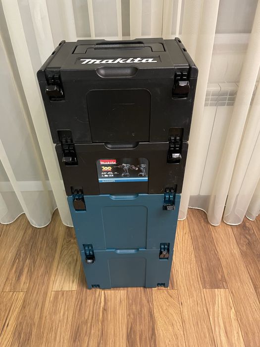Продавам куфари за инструменти Makita MakPac 3 и Makita MakPac 4.