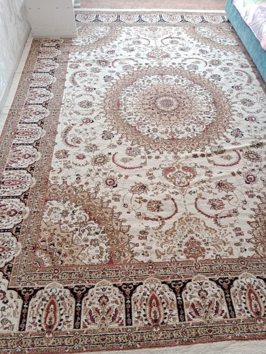 Продам ковры срочно