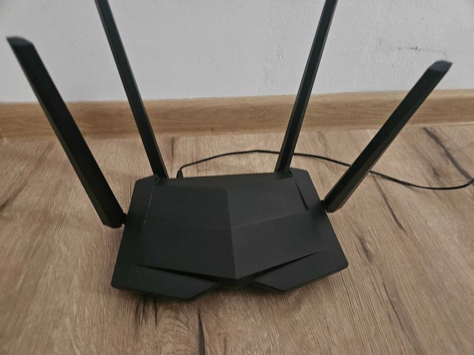 Router Tenda AC10