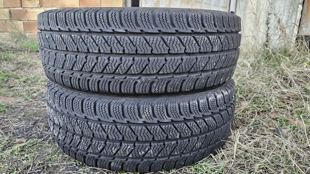 2бр като нови гуми 205 65 16 дот 24 семперит