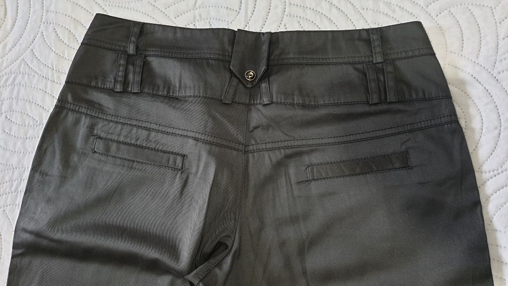 Красив панталон черен на марката Ками 44 размер