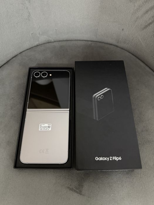 Samsung Galaxy Flip 6 256gb 12gb ram liber in orice retea, nou