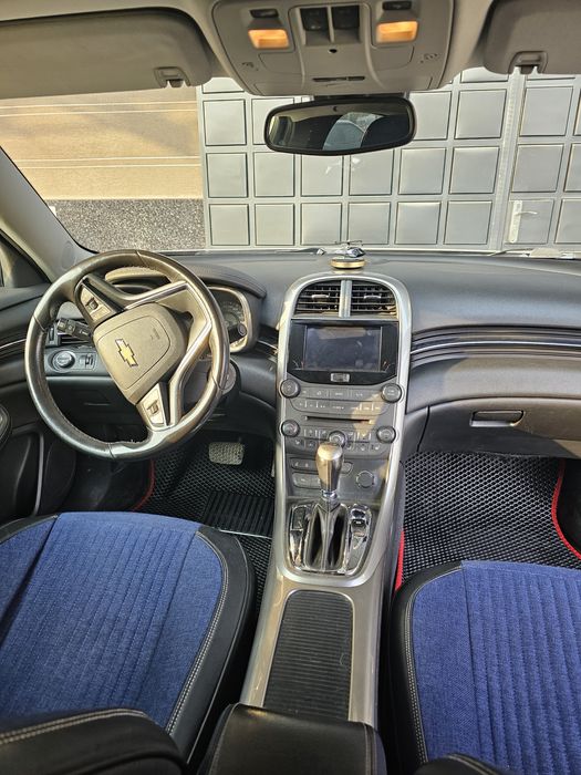 Chevrolet ,Malibu oq jemchug