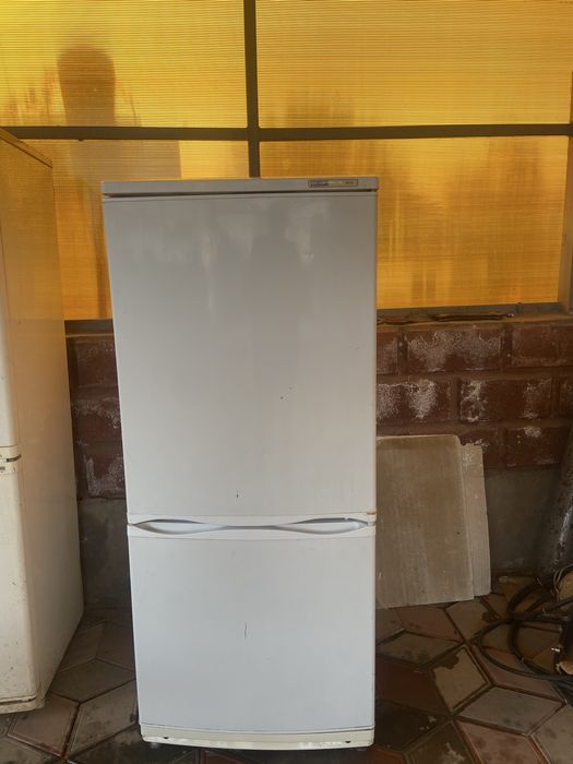 Продам холодильник