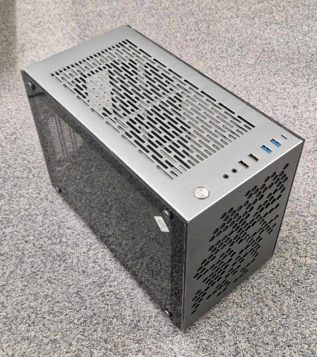 Компютърна кутия Kolink Rocket Heavy - Mini-ITX
