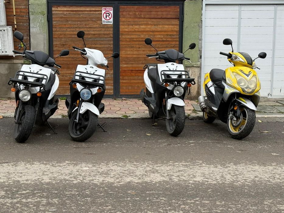 Închiriez scutere / Rent Scooters