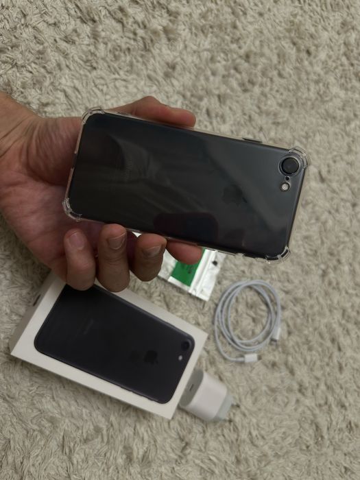 iPhone 7 в идеальном состоянии, после полного обслуживания