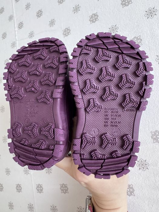 Cizme zapada Decathlon, 18-19