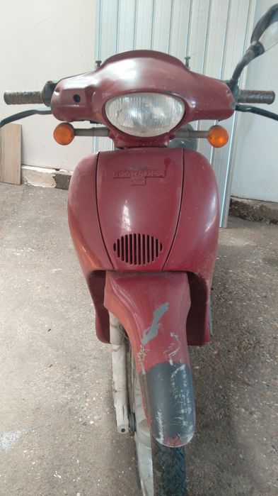 Vind 2 scutere 2500 lei