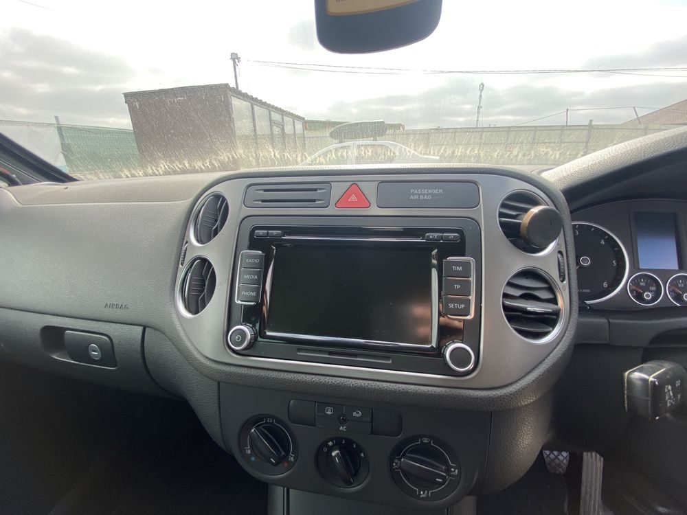 Navigatie radio cd Vw tiguan touran jetta golf passat