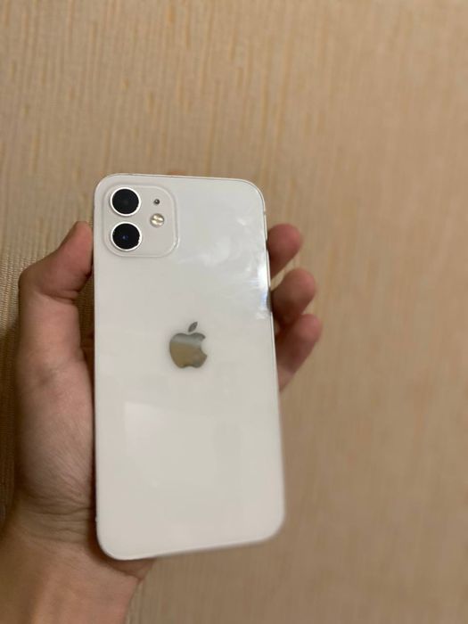 iPhone 12 64gb в хорошем состоянии