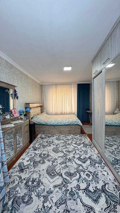 Шахар маркази Саьнат Саройи. 3-xona 2-qavat Yevro remont ID:1213
