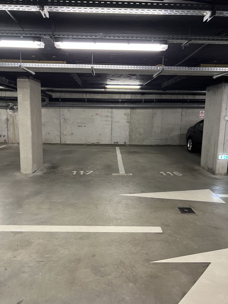Vand loc de parcare la subteran sector 1 ( Bucuresti)