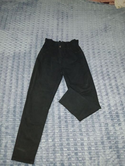 Дамски дънки М размер