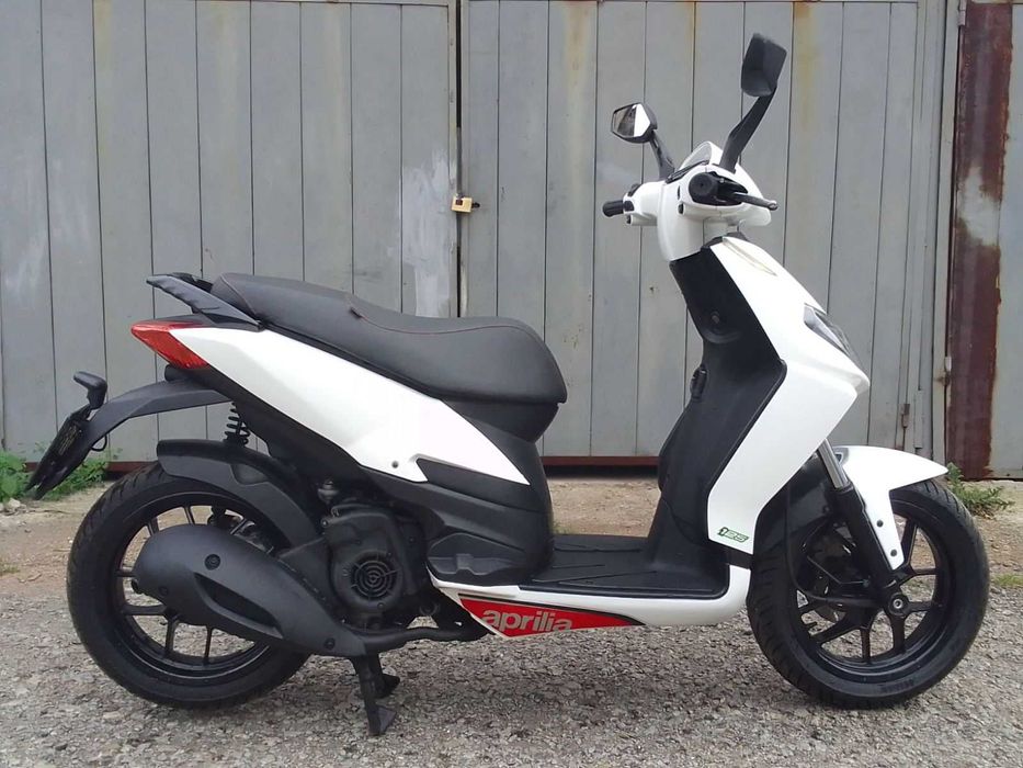 Скутер Aprilia SportCity One 125