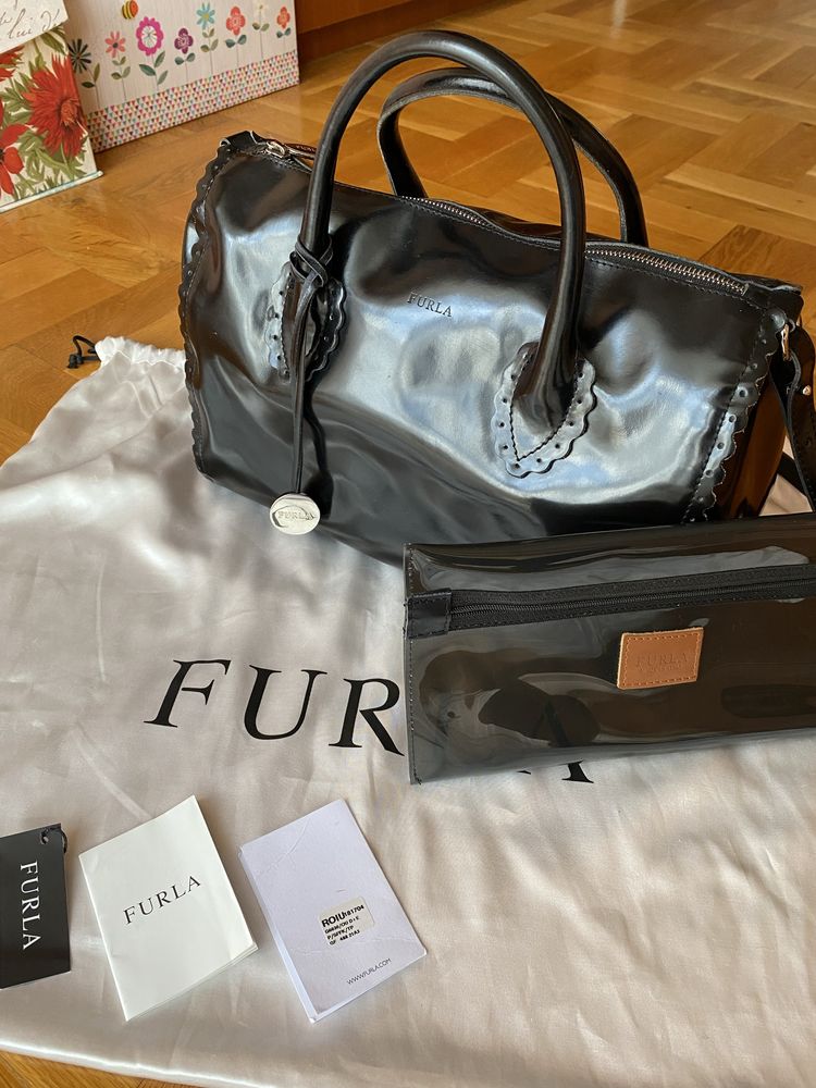 Черна чанта Furla