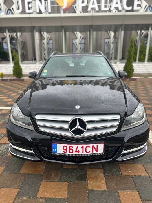 De vânzare Mercedes-Benz C 200 CDI 
BLUEEFFICIENCY
