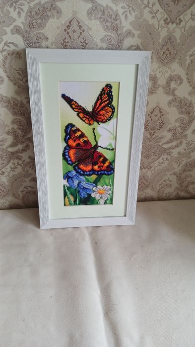 Продаются картины из бисера