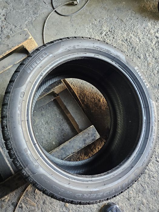 2 anvelope iarna 295 35 19 Pirelli
