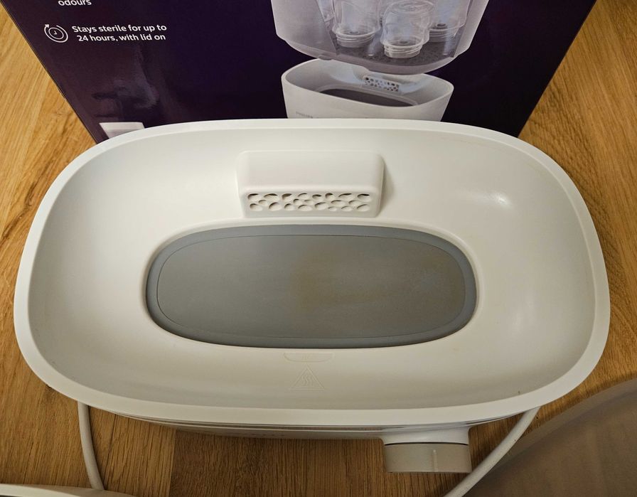 PHILIPS AVENT Електрически стерилизатор Premium с функция изсушаване