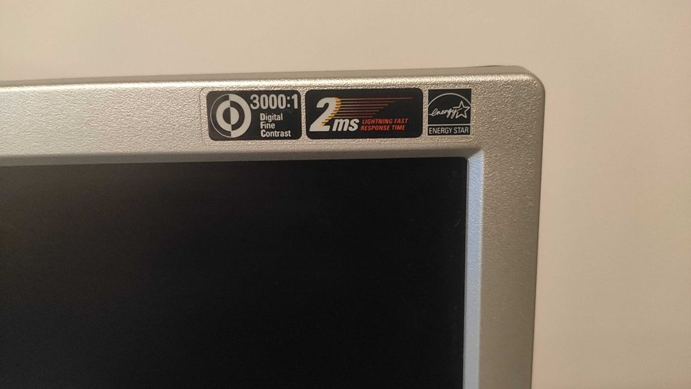 Монитор LG Flatron L196WTQ-SF