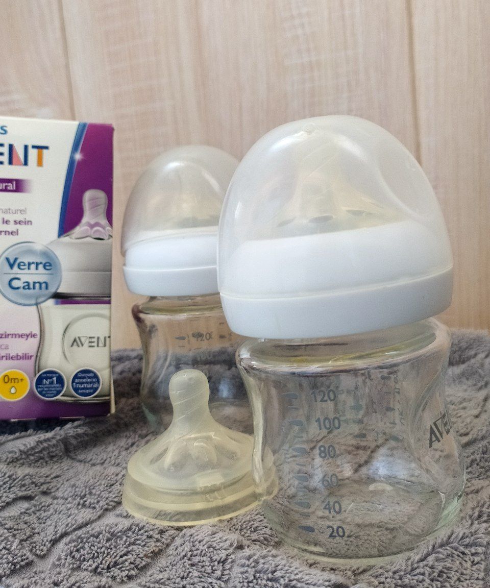 Продам 2 Стеклянные бутылочки Philips AVENT Natural (0m+), 120 мл