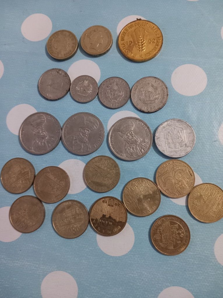 Vind monede de colecție
