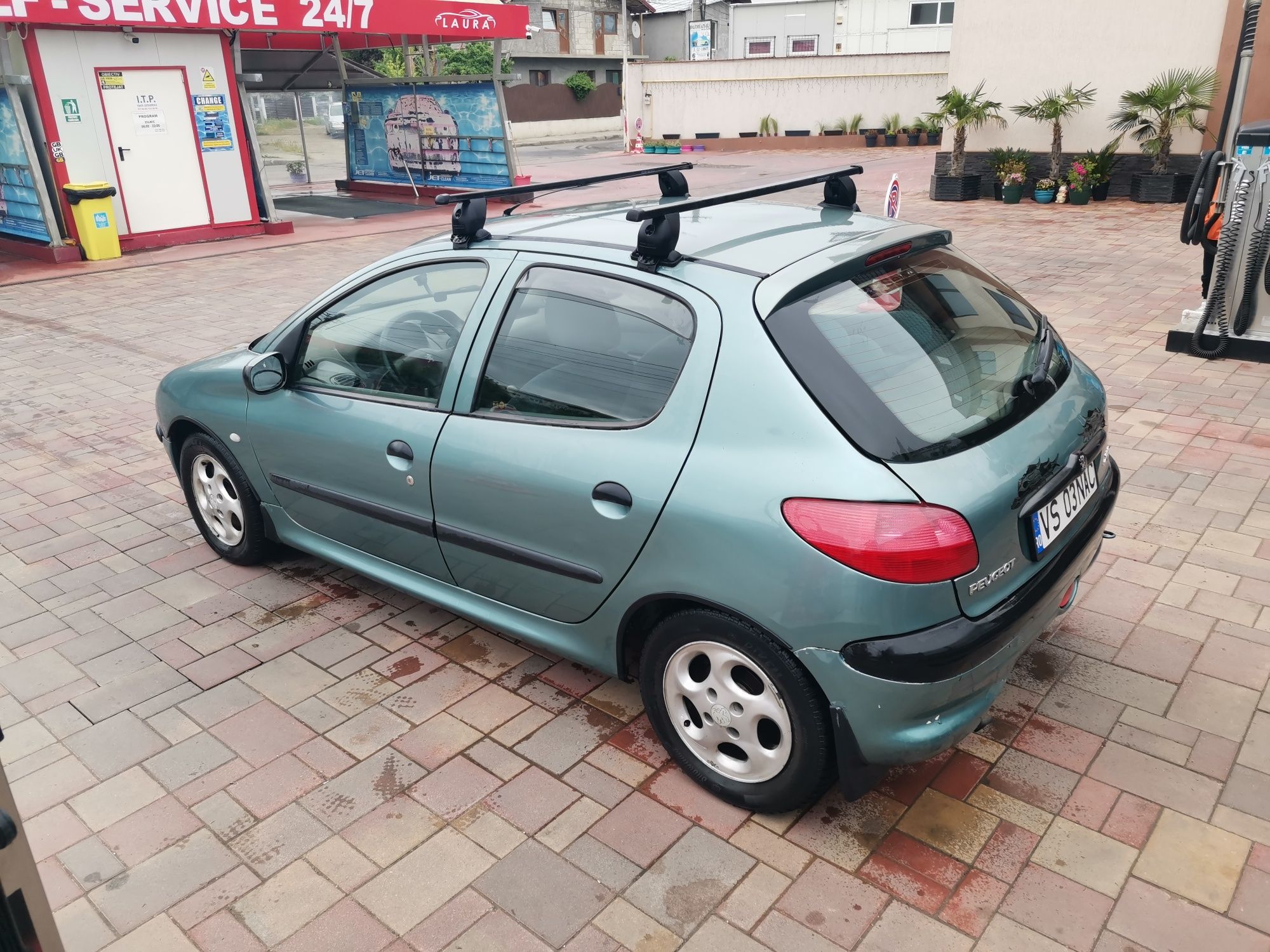 Vând Peugeot 206 hdi