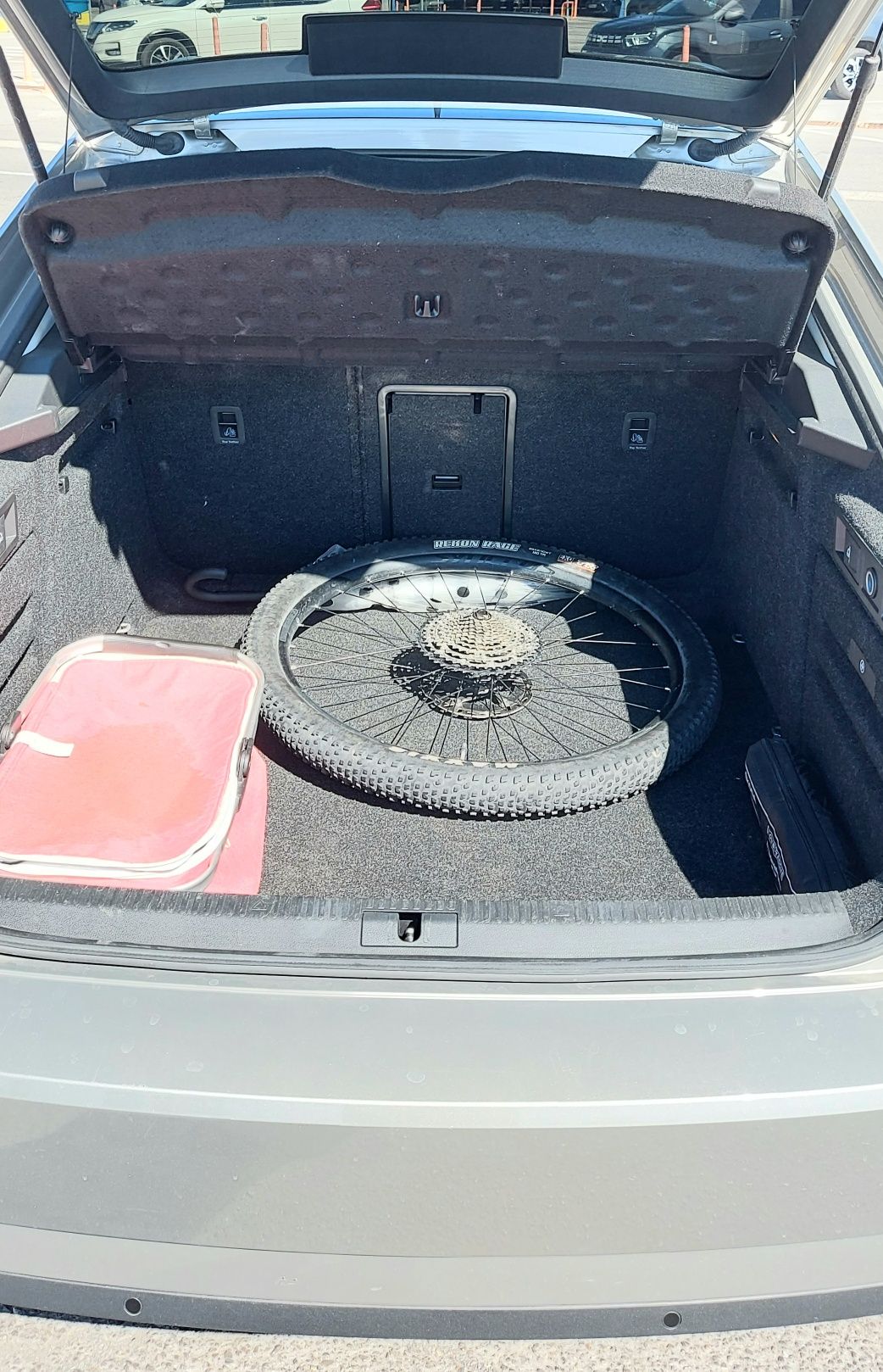 Реални 52.300 KM  Skoda Superb Шкода Суперб 1.8 TSI Bi-Xenon