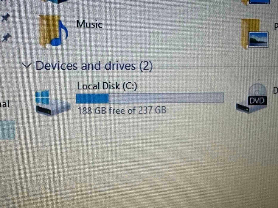 Лаптоп Fujitsu LifeBook E736, i5-6300U, 8GB RAM