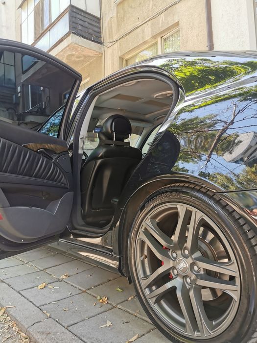 Mercedes-Benz E350 w211