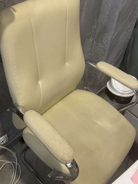 Стол за салон или чакалня