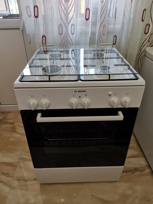 Продам газовую плиту