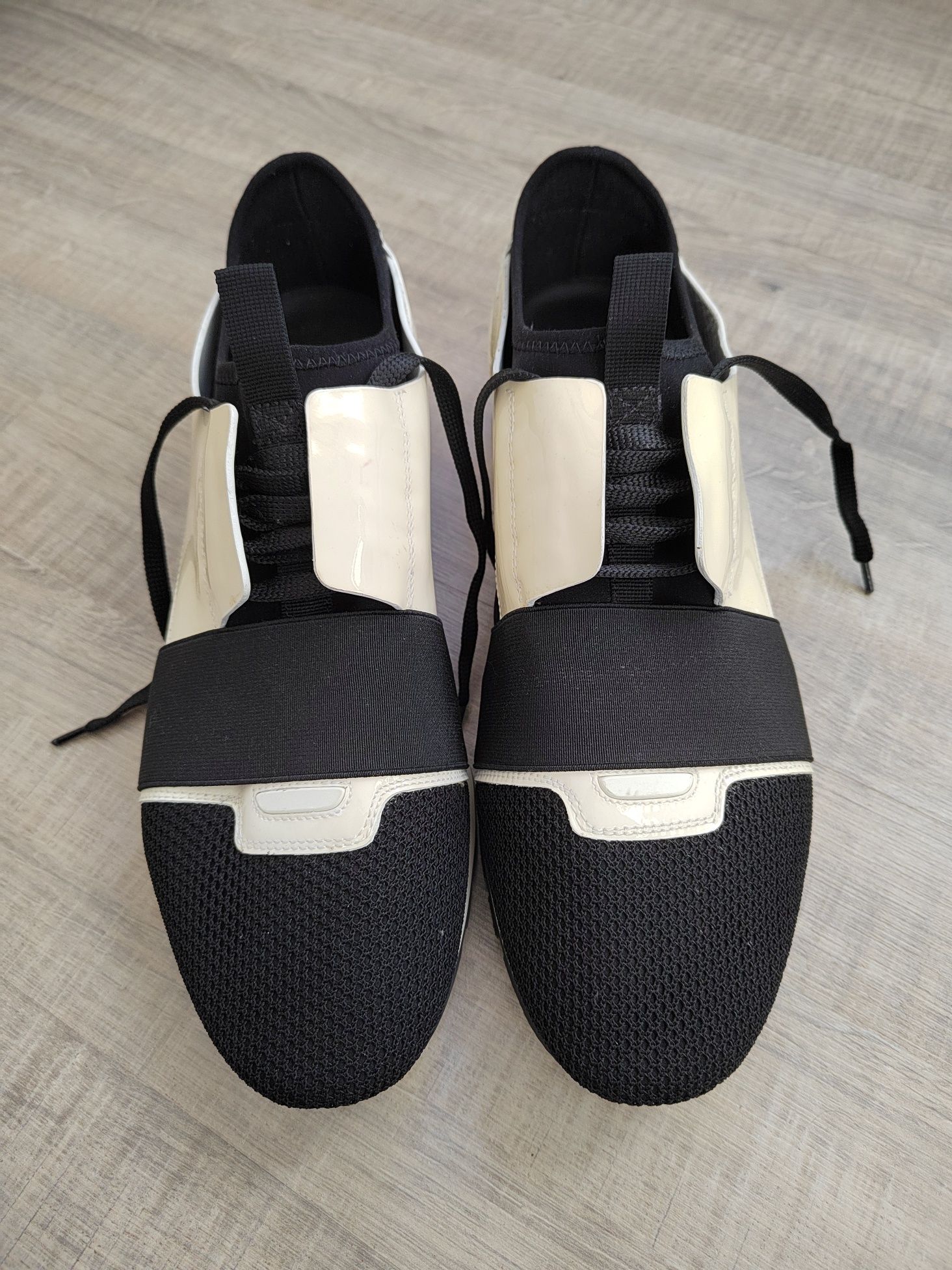 Pantofi sport Balenciaga Race Runner Black & White