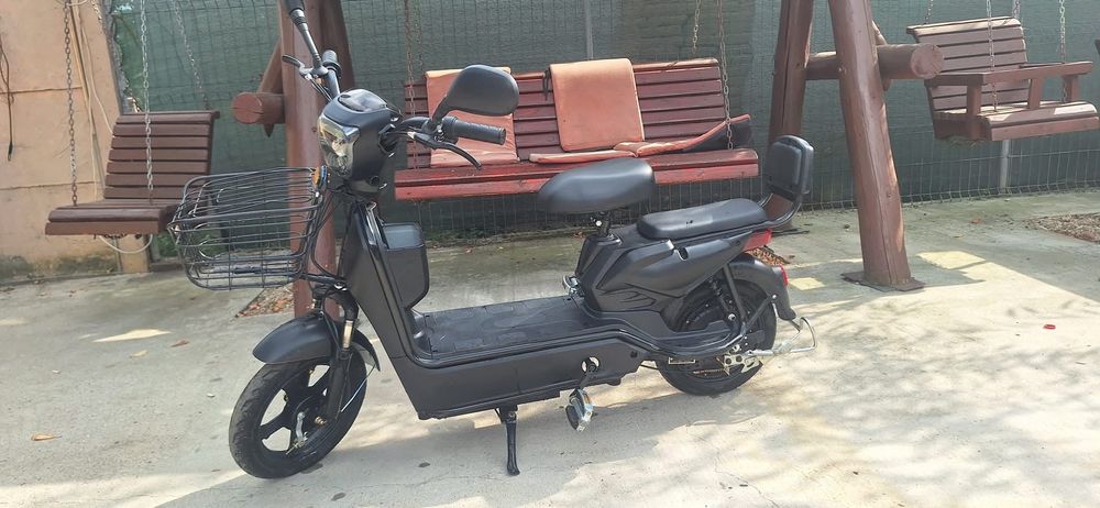 Scuter electric.
